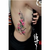 長治詭異刺青 城市暗影中的皮膚藝術(shù)